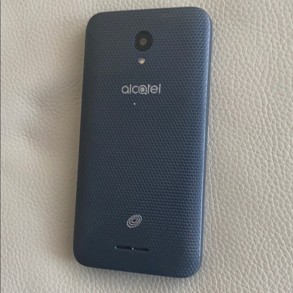 Alcatel - Picture 2 of 4